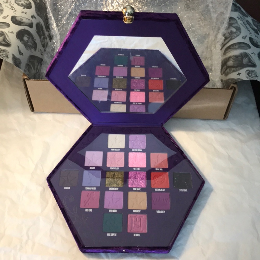 Jeffree Star Blood Lust Artistry Palette - Picture 3 of 6